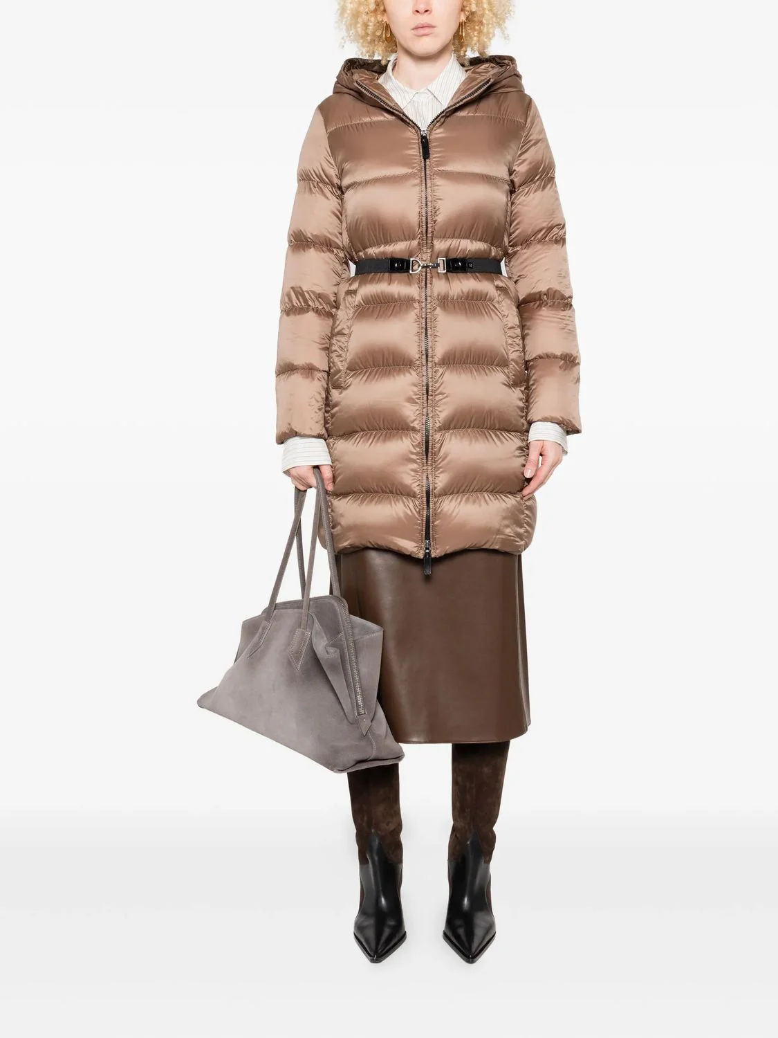72 POLYESTER OUTERWEAR - Image 4