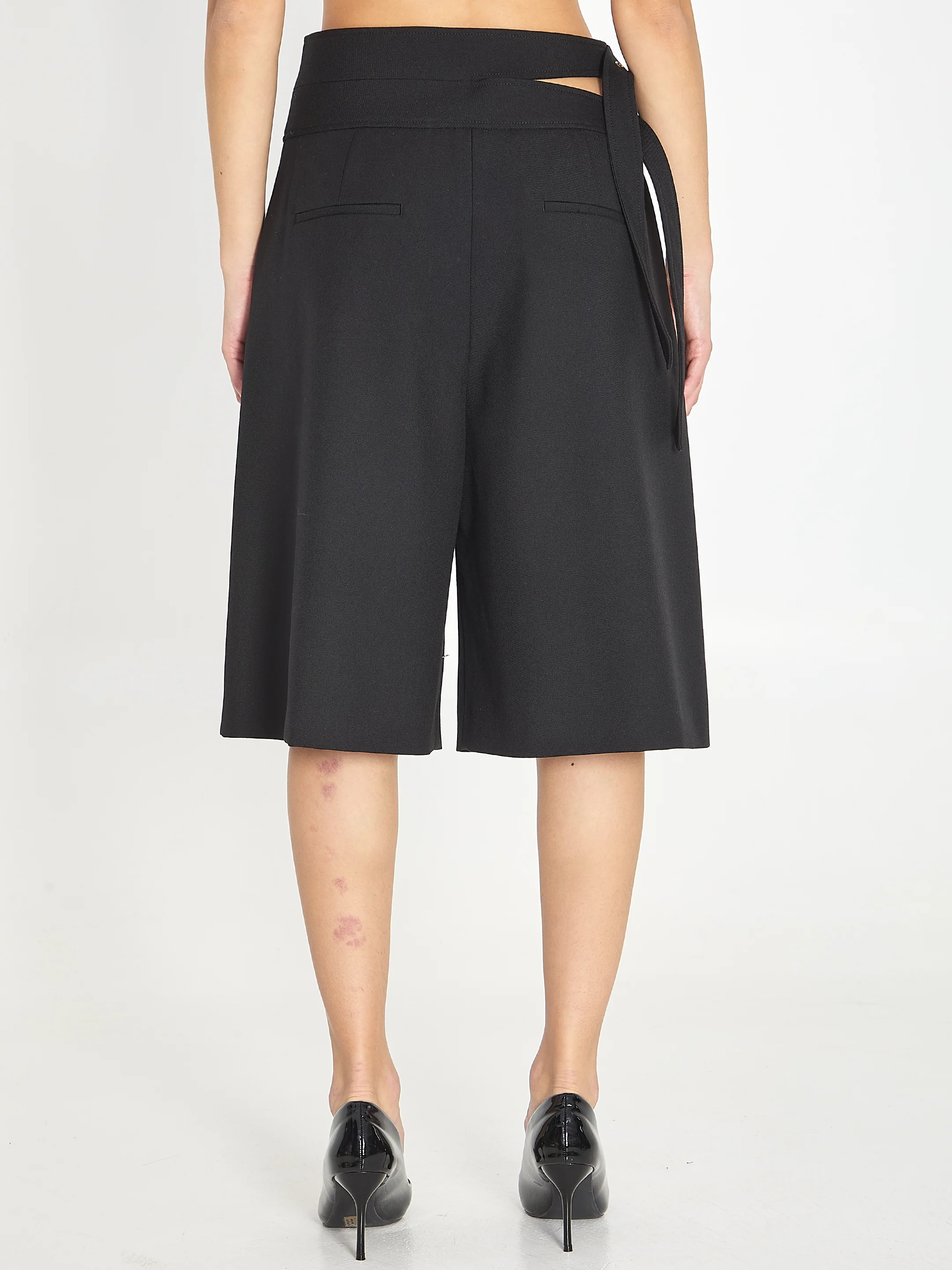 DOUBLE BELT WOOL BERMUDAS - Image 4