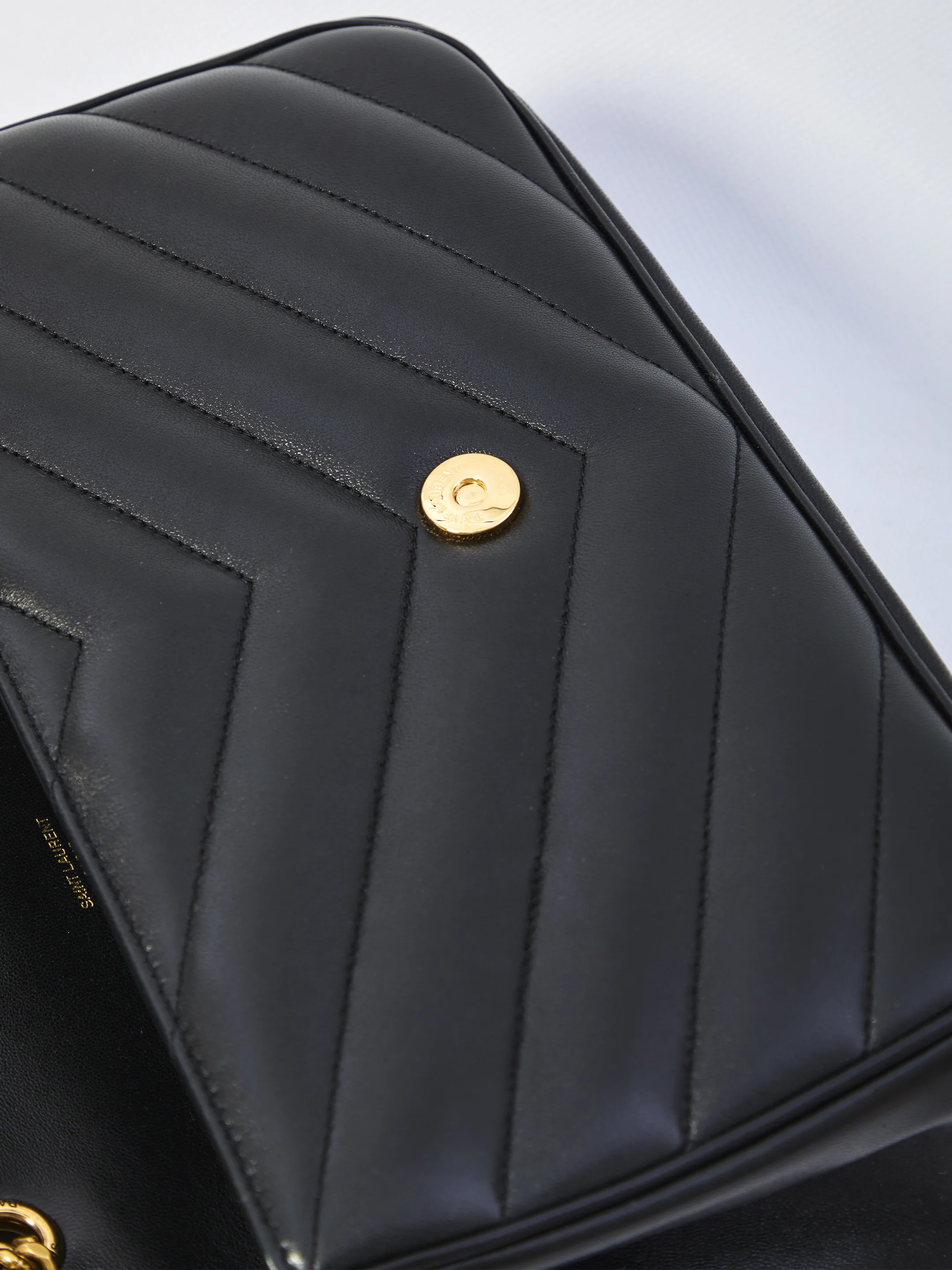 Medium Loulou bag - Image 4