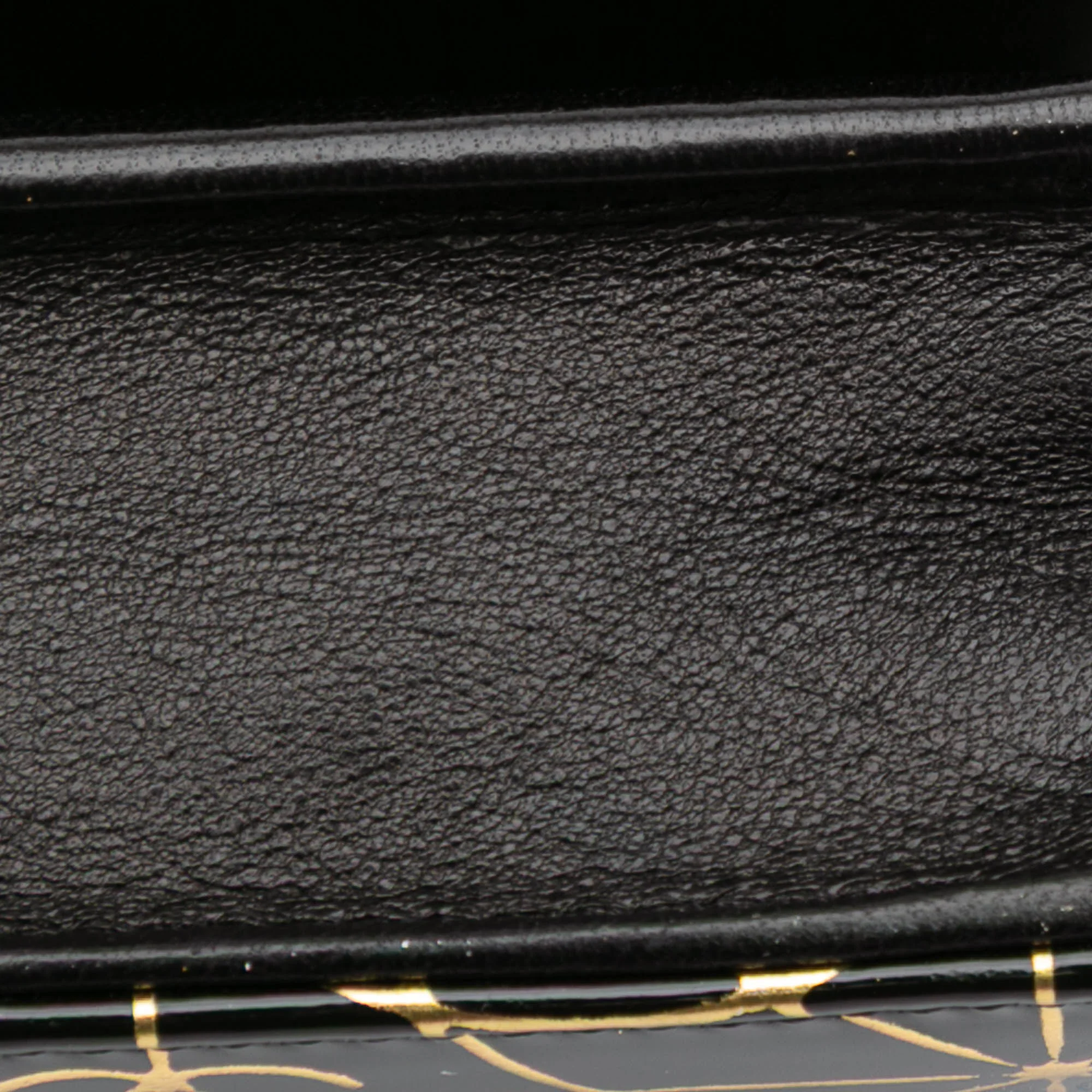 Paris Moscou Vinyl Moujik Clutch with Chain - Image 8